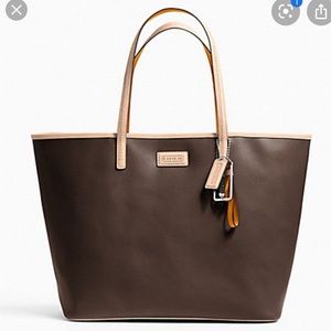 Coach Tote 👜